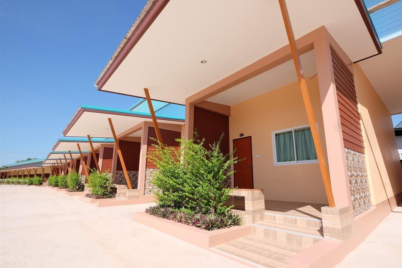 Prakaithong Hotel Amphoe Sawang Daen Din エクステリア 写真