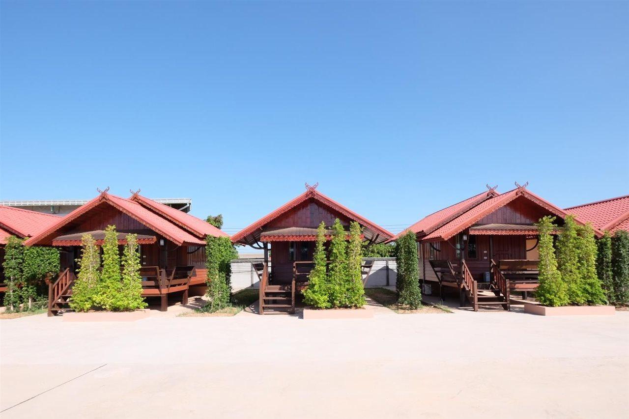 Prakaithong Hotel Amphoe Sawang Daen Din エクステリア 写真