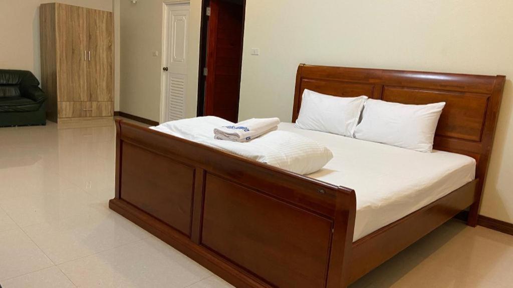 Prakaithong Hotel Amphoe Sawang Daen Din エクステリア 写真