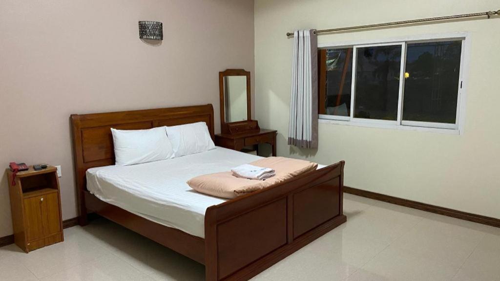 Prakaithong Hotel Amphoe Sawang Daen Din エクステリア 写真