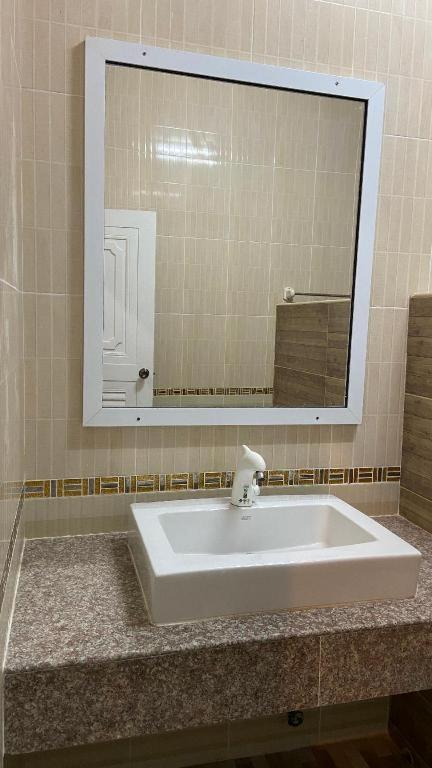 Prakaithong Hotel Amphoe Sawang Daen Din エクステリア 写真