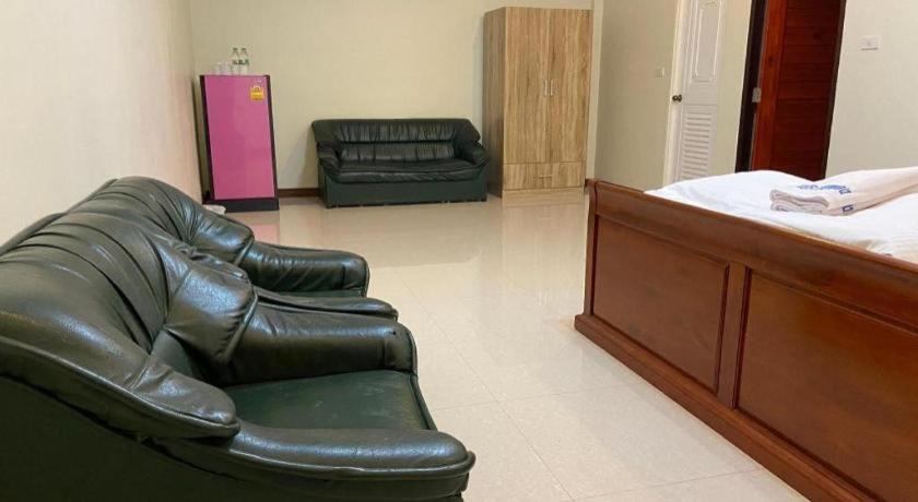 Prakaithong Hotel Amphoe Sawang Daen Din エクステリア 写真