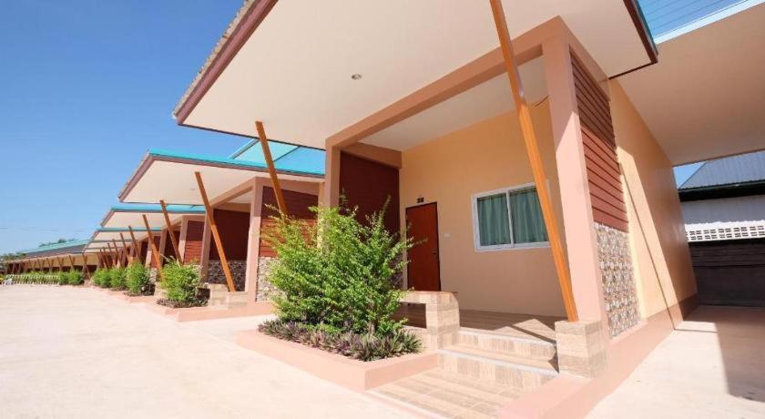 Prakaithong Hotel Amphoe Sawang Daen Din エクステリア 写真